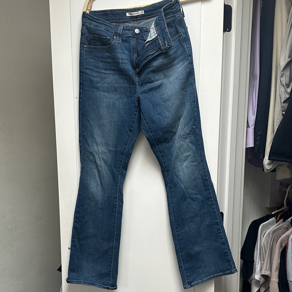 Levi's Classic Blue Boot Cut Jeans for Women